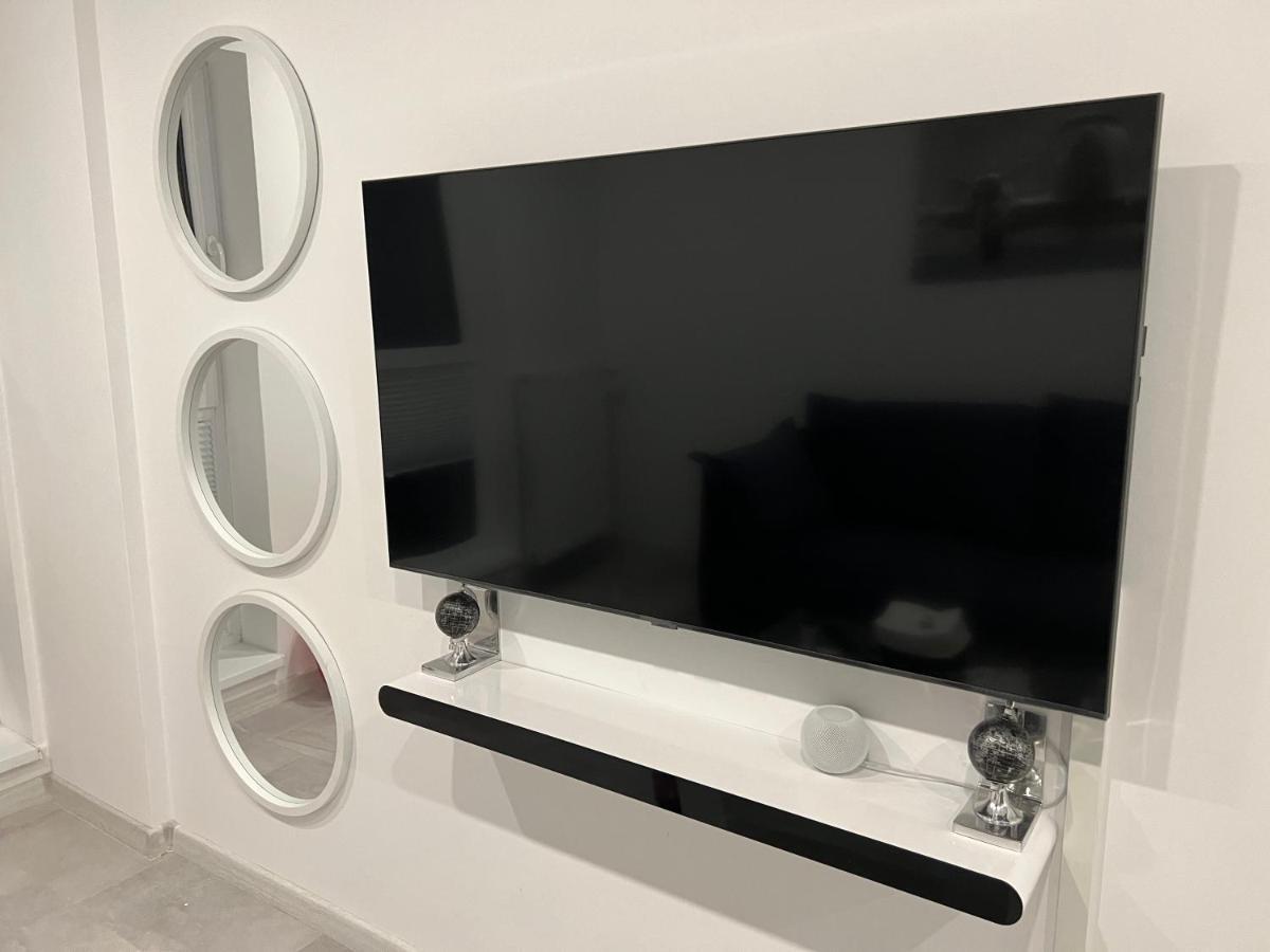 בוקרשט Fancy Penthouse Studio With Lakeview W10 מראה חיצוני תמונה
