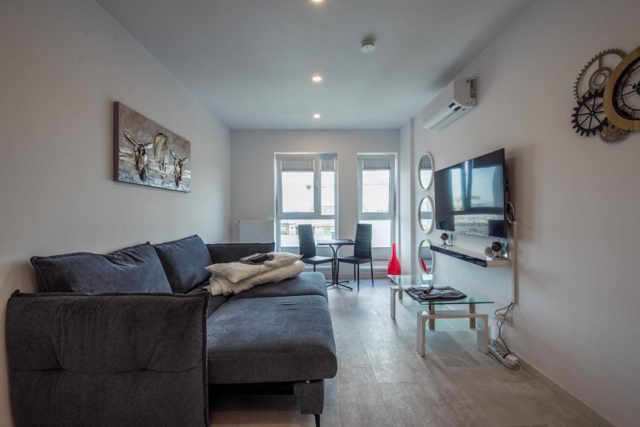בוקרשט Fancy Penthouse Studio With Lakeview W10 מראה חיצוני תמונה